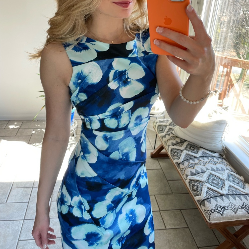 | Calvin Klein | Sleeveless Blue Floral Scuba Dress (size 4)